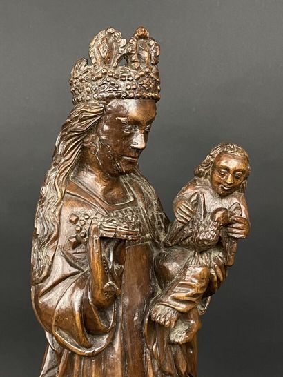 Vierge en chêne sculpté.
XVII°
H: 71 cm
...