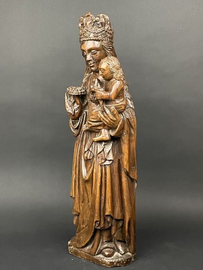 Vierge en chêne sculpté.
XVII°
H: 71 cm
...