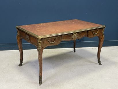 Bureau plat en frisage de satiné, plateau...