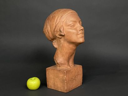 Amedeo GENNARELLI (1881-1943)
Buste de femme...