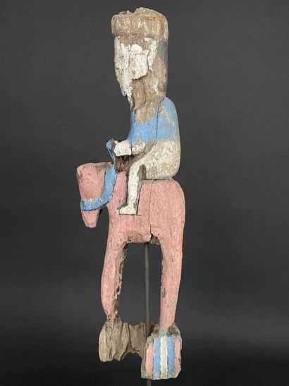 Poteau Chin

Partie d'un poteau rituel, Cornac...
