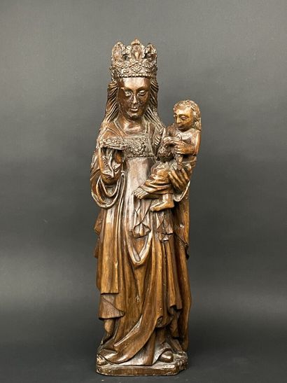 Vierge en chêne sculpté.
XVII°
H: 71 cm
...
