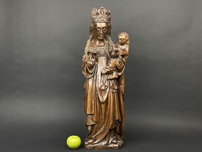 Vierge en chêne sculpté.
XVII°
H: 71 cm
...