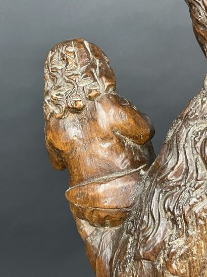 Vierge en chêne sculpté.
XVII°
H: 71 cm
...