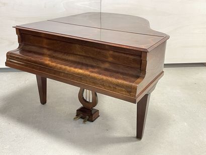 FOCKÉ Piano crapaud en placage de palissandre....