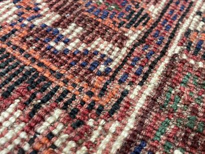 Tapis turc en laine
260 x 170 cm.