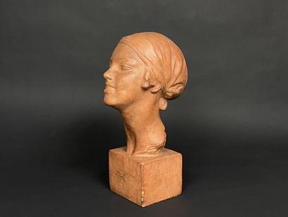 Amedeo GENNARELLI (1881-1943)
Buste de femme...