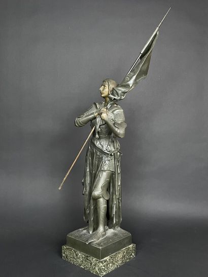 André VERMARE d'après
Sainte Jeanne d'arc
Sculpture...