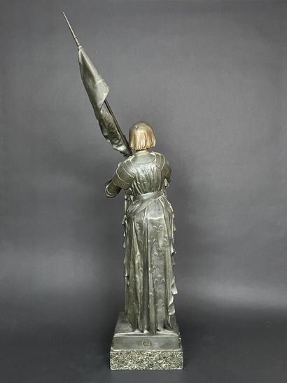André VERMARE d'après
Sainte Jeanne d'arc
Sculpture...