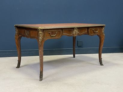Bureau plat en frisage de satiné, plateau...
