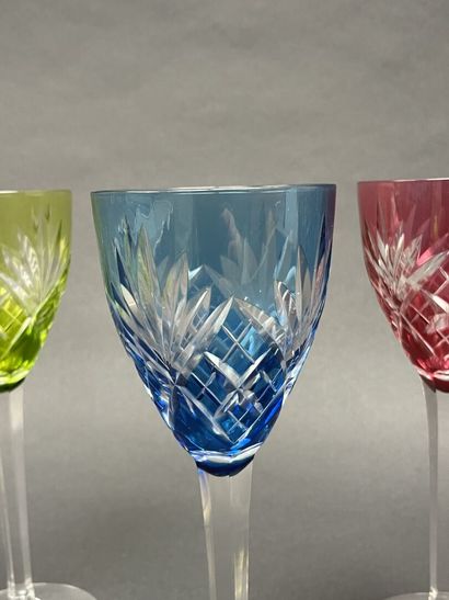 SAINT LOUIS modèle Chantilly
Huit verres...