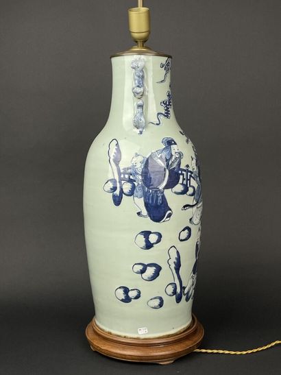 Large blue porcelain vase, late 19th century,...
