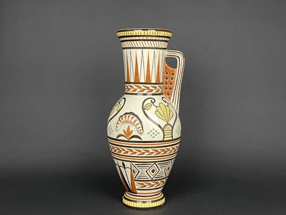 GIEN. 
Grand vase à décor géométrique de...