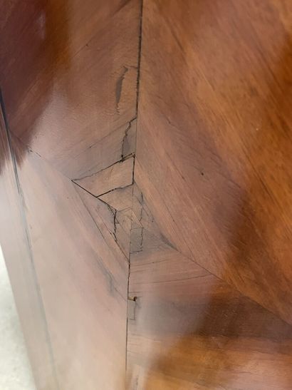 Semainier in walnut and satinwood, opening...