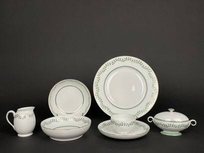 LALIQUE Partie de service à café 
