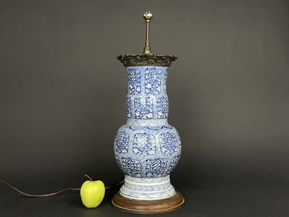 Chinese porcelain vase, mounted as a lamp...