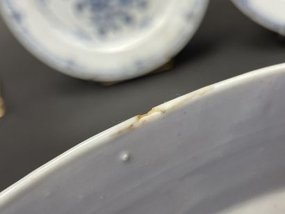 Five porcelain plates from China 18th c.
D....