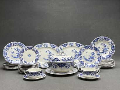 GIEN Service de table en faïence modèle Delft,...