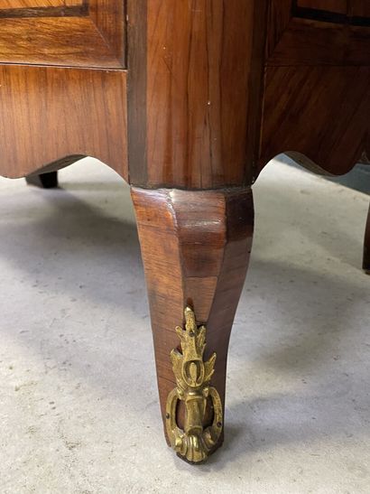 Semainier in walnut and satinwood, opening...
