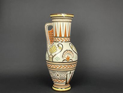 GIEN. 
Grand vase à décor géométrique de...
