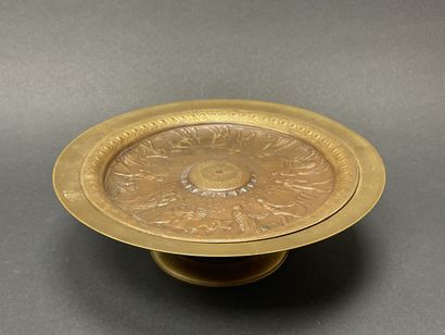 Ferdinand LEVILLAIN (1837-1905) 
Coupe à...