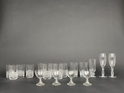 LALIQUE France, verrerie de divers modèles...