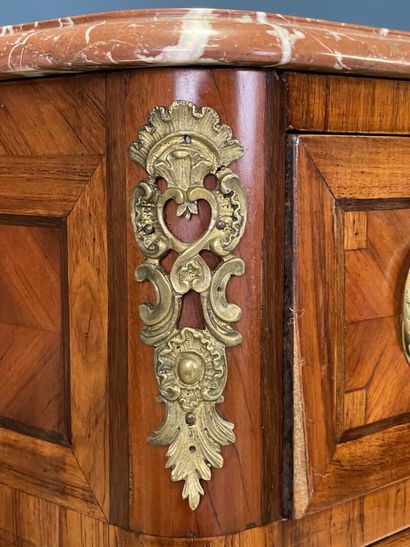 Semainier in walnut and satinwood, opening...