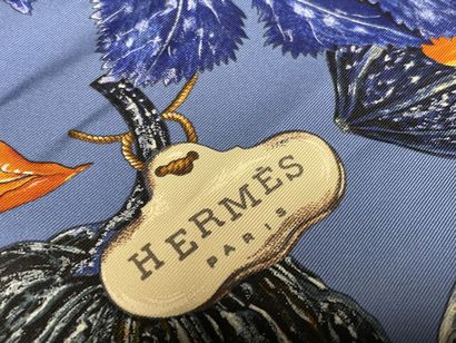 Hermès Paris: Carré en soie
Citrouilles et...