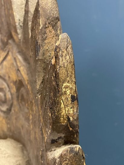 Large statue in partially gilded carved wood.
Chinese...