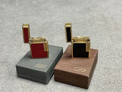 DUPONT: deux briquets en laque japonaises...