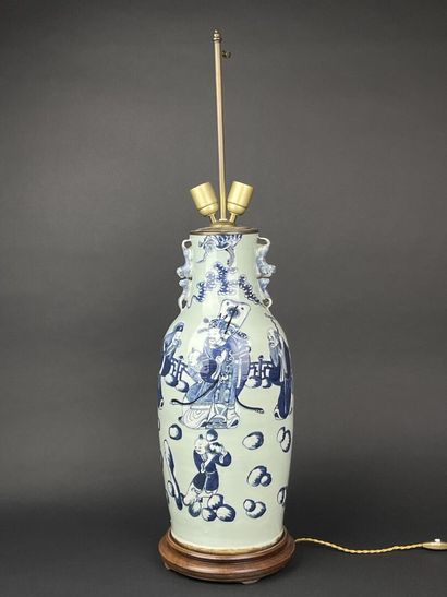 Large blue porcelain vase, late 19th century,...