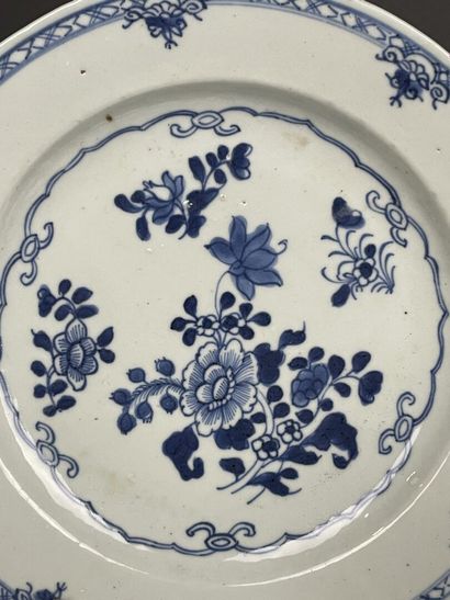 Five porcelain plates from China 18th c.
D....