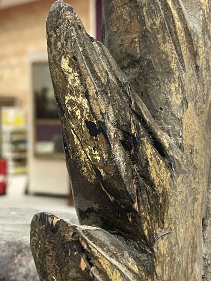 Large statue in partially gilded carved wood.
Chinese...