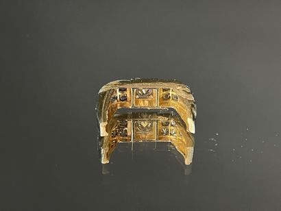 Bague accidentée en or et diamants, diamant...