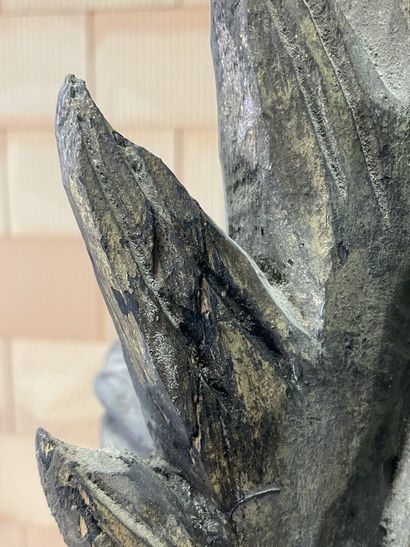 Large statue in partially gilded carved wood.
Chinese...