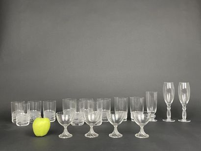 LALIQUE France, verrerie de divers modèles...