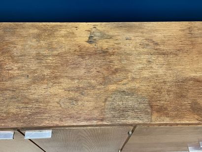 Buffet en enfilade, en placage de teck et...