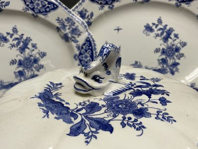GIEN Service de table en faïence modèle Delft,...