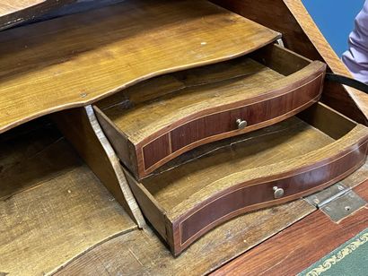 Sloping desk inlaid with lattice work, opening...