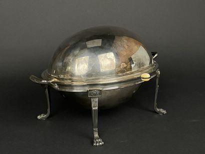 Légumier couvert ovale sur pieds avec couvercle...