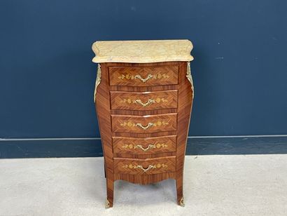 Chiffonnier en frisage de bois de rose et...