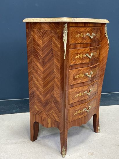 Chiffonnier en frisage de bois de rose et...