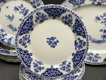 GIEN Service de table en faïence modèle Delft,...