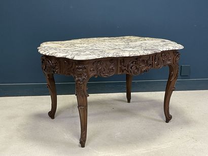 Middle table in richly carved patinated oak
Marble...