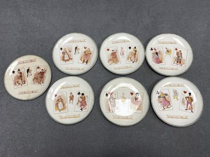 CHOISY LE ROI Suite de 7 assiettes en faience...