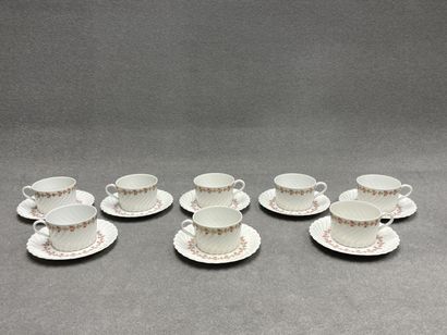 HAVILAND 
Service à thé en porcelaine à côtes...