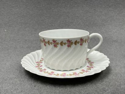 HAVILAND 
Service à thé en porcelaine à côtes...
