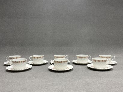 HAVILAND 
Service à thé en porcelaine à côtes...