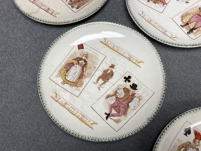 CHOISY LE ROI Suite de 7 assiettes en faience...