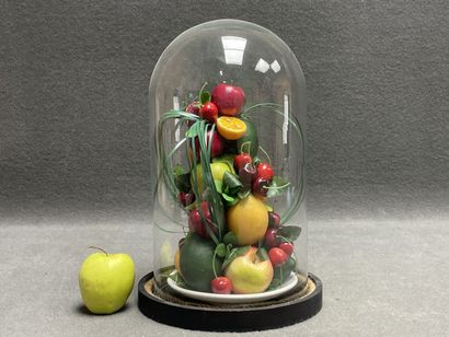 Composition de corbeille de fruits en trompe...